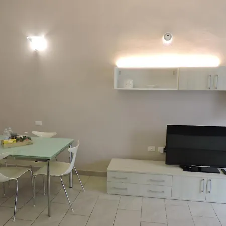 Monolocale Via Cerquiglia, 136 Appartement *